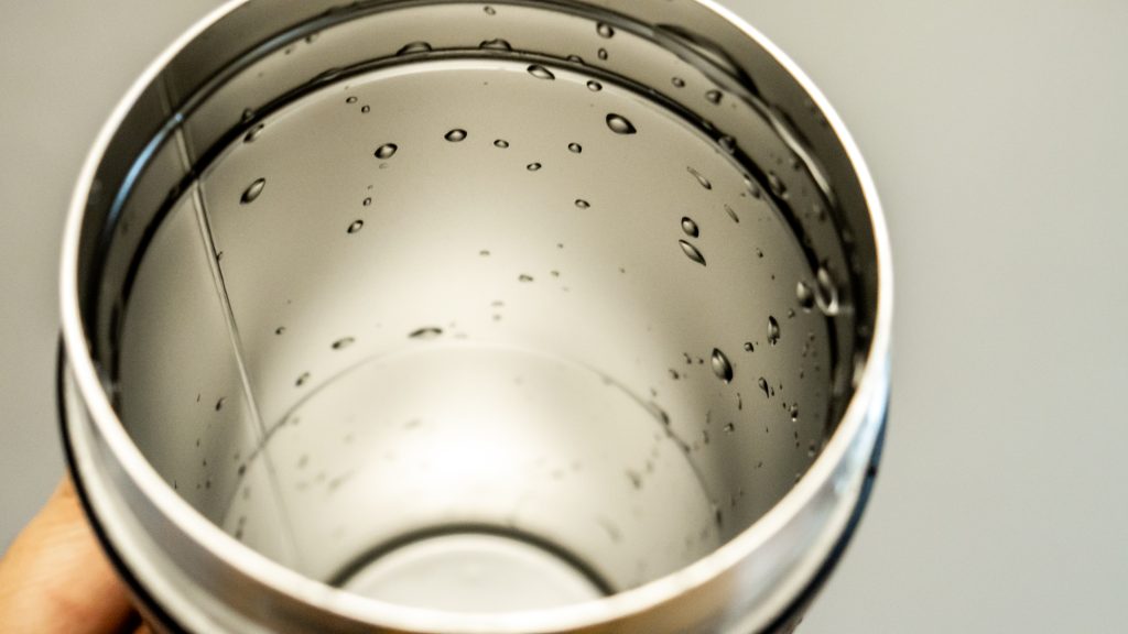 An interior shot of the Contigo Byron showcasing its stainless steel construction