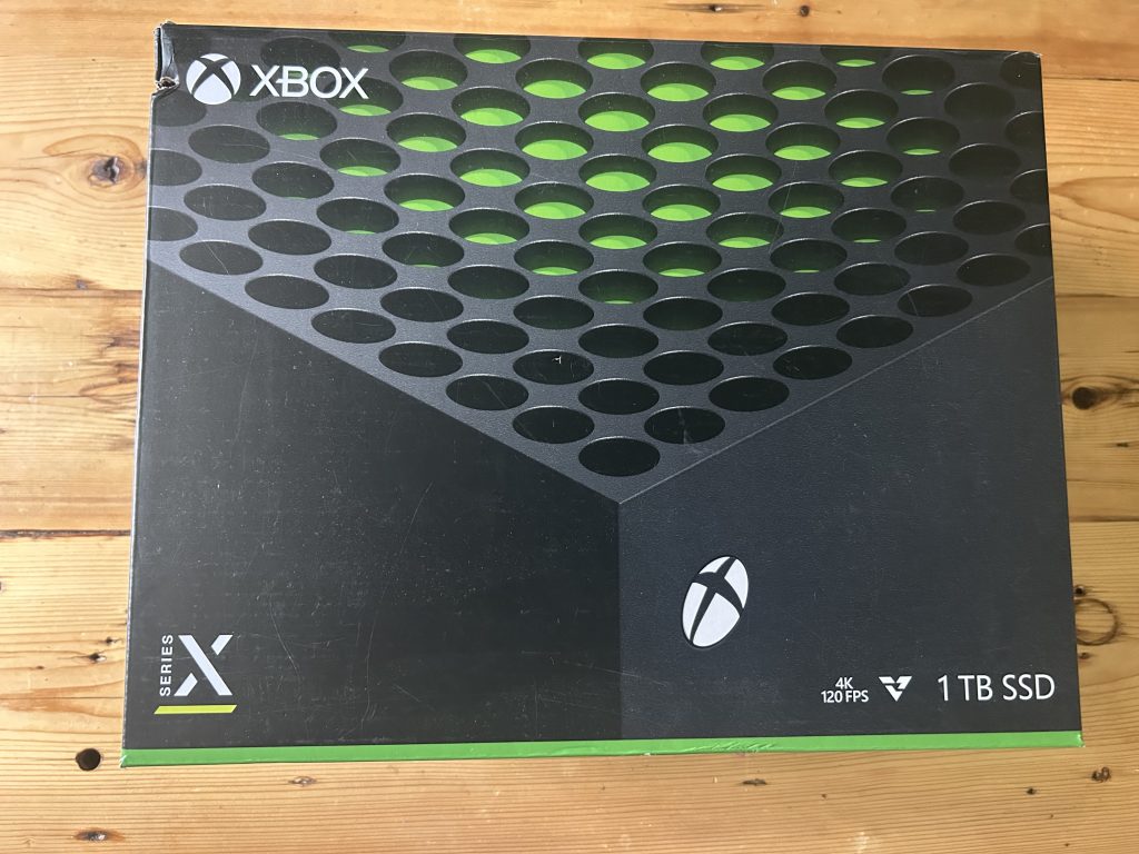 Xbox Series X in package.