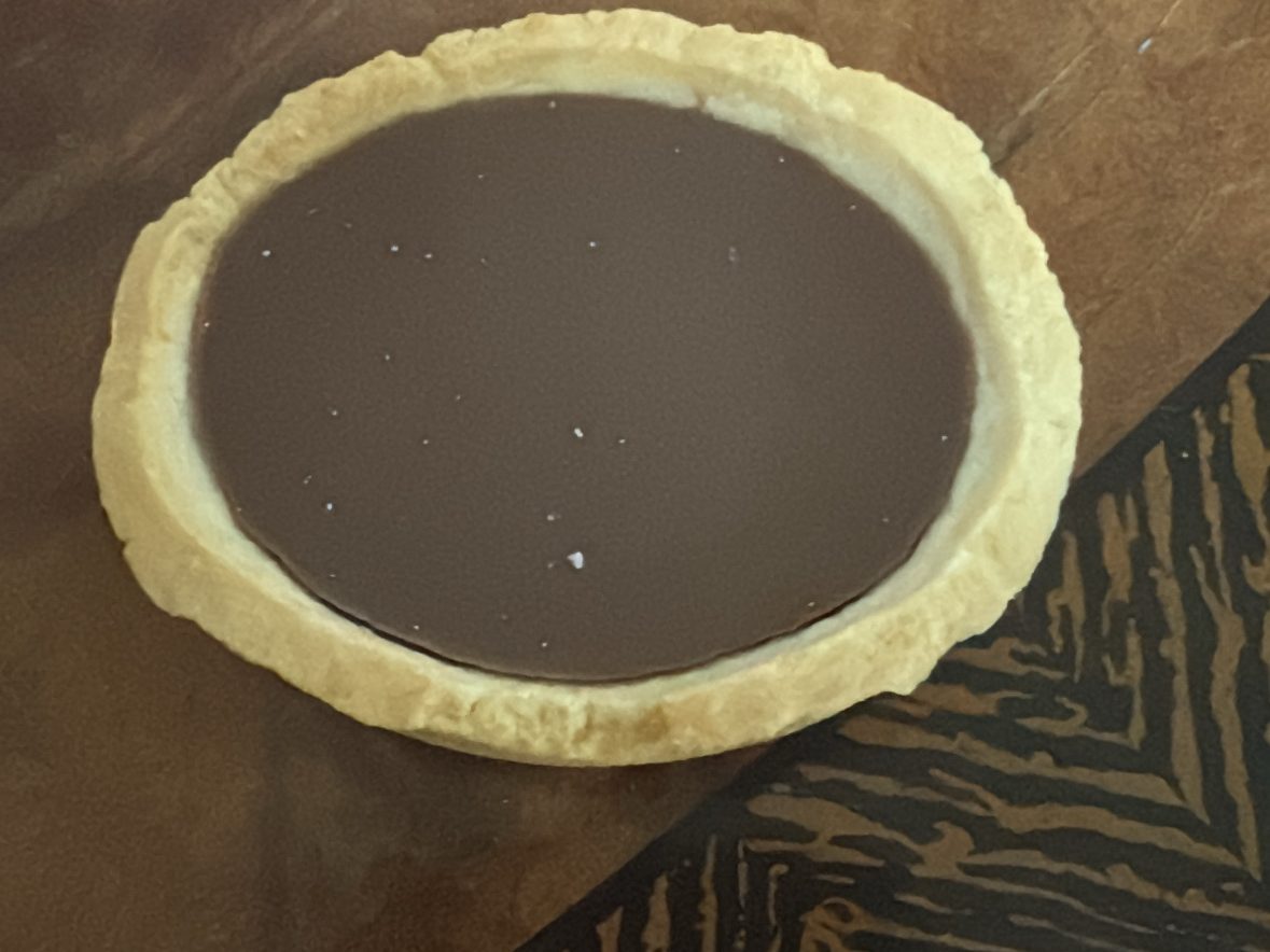St. Michel Milk Chocolate and Caramel Tartlet Review