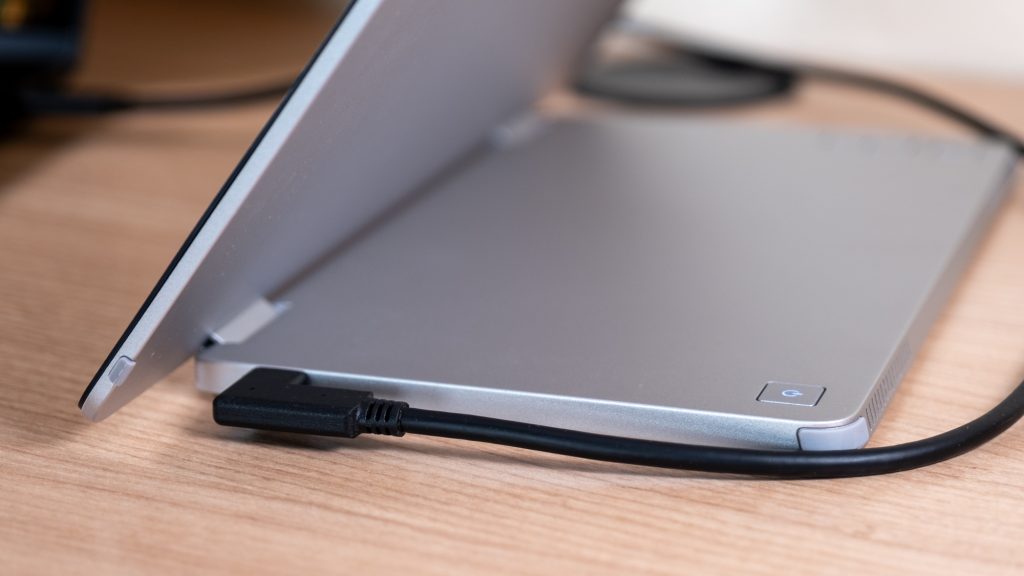 Cable plugged into the Dell P1425 portable monitor.