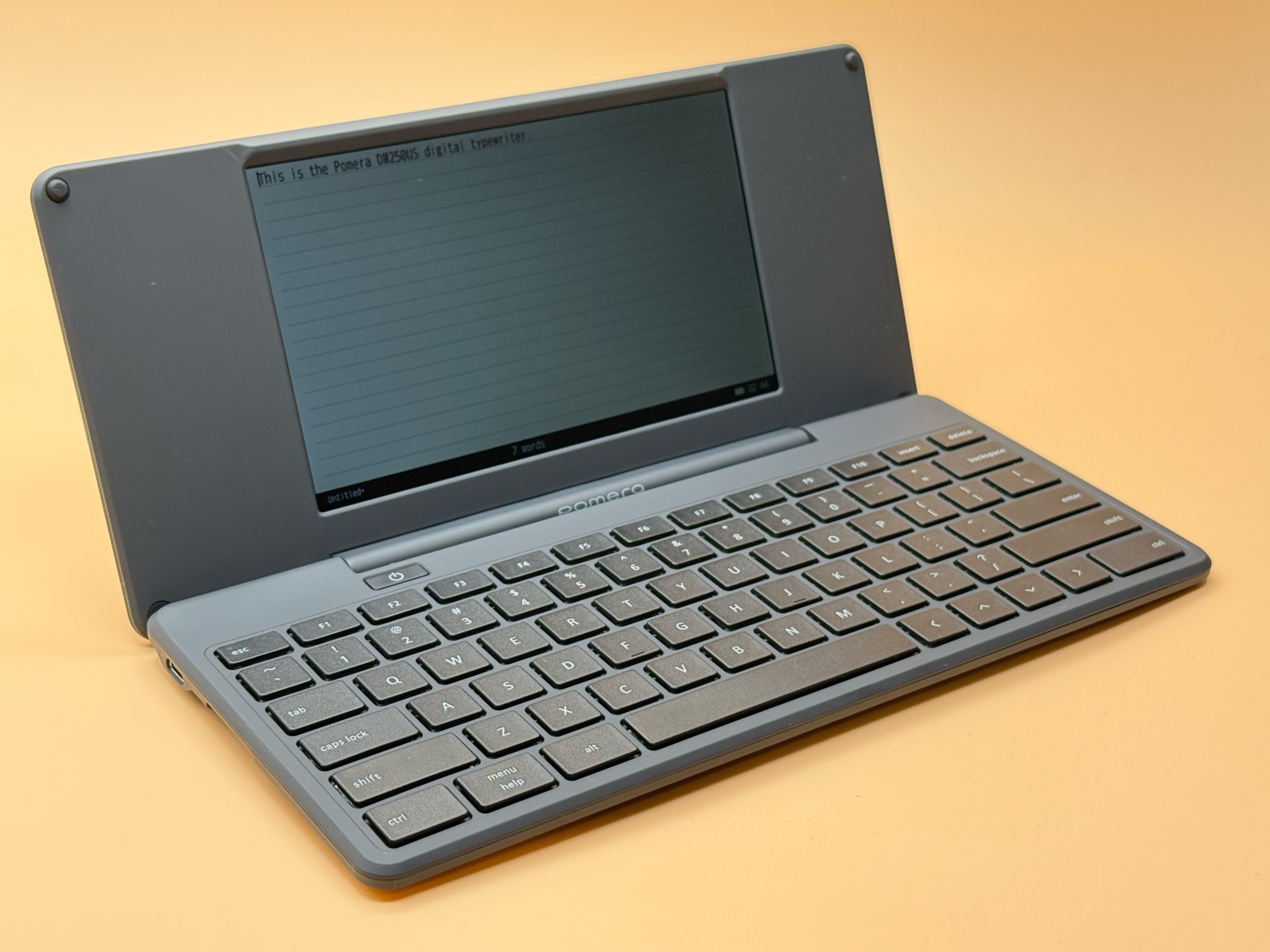 Pomera DM250US Digital Typewriter