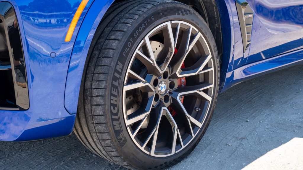 Wheel on the 2025 BMW X5 M Competition