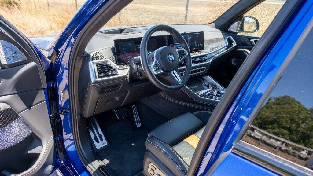 Front seats of the 2025 BMW X5 M Competition