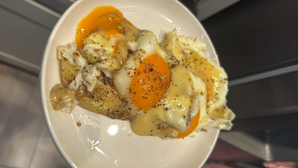 eggs-made-by-smithey-double-burner-griddle-1