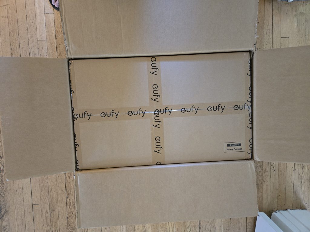 Eufy E15 robot lawn mower box