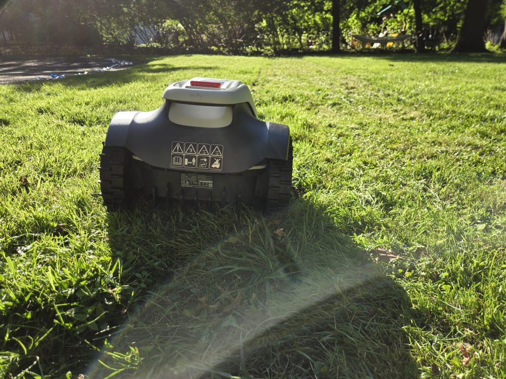 Eufy E15 robot lawn mower