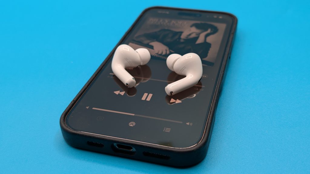 Apple AirPods Pro 3 Wireless Earbuds Review