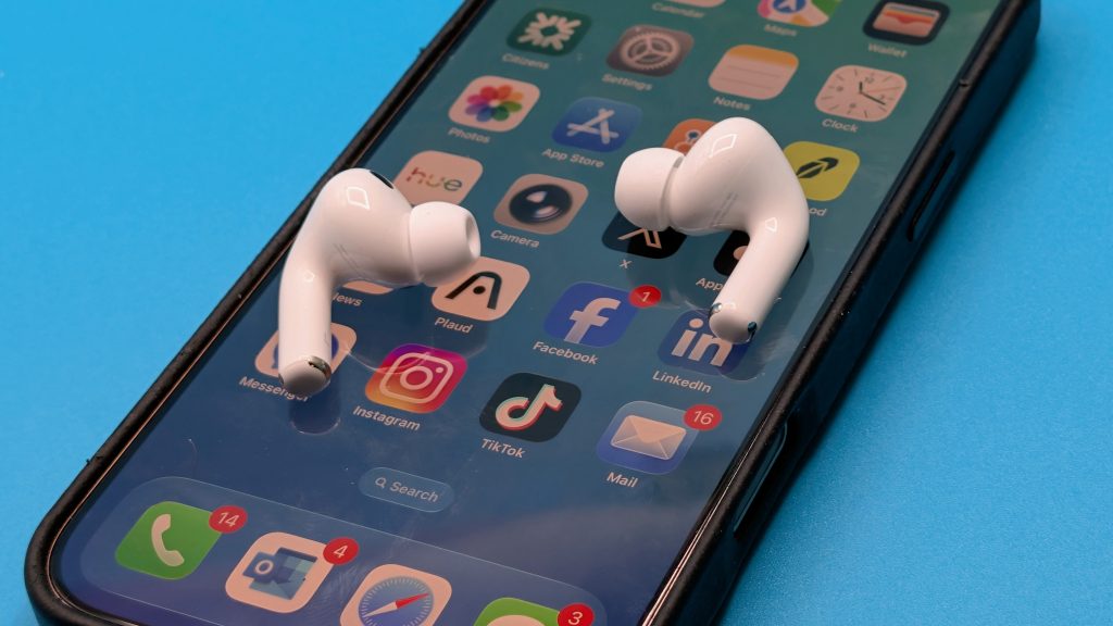 Apple AirPods Pro 3 Wireless Earbuds Review
