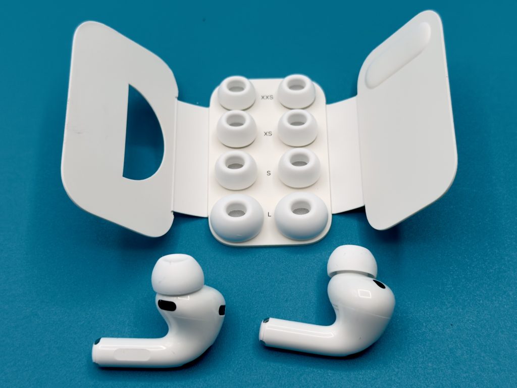 Apple AirPods Pro 3 Wireless Earbuds Review