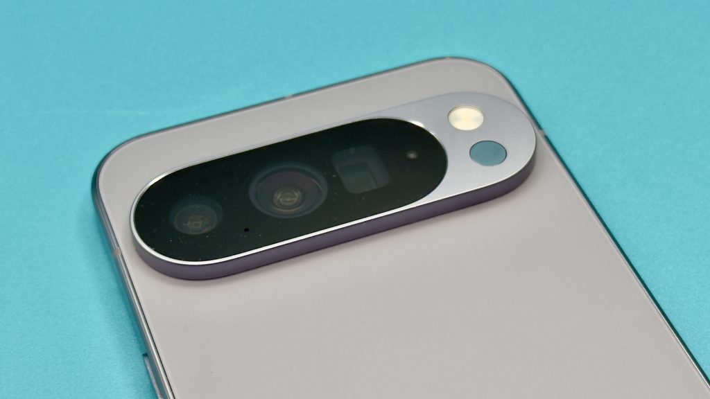 Google Pixel 10 Pro XL Smartphone Review