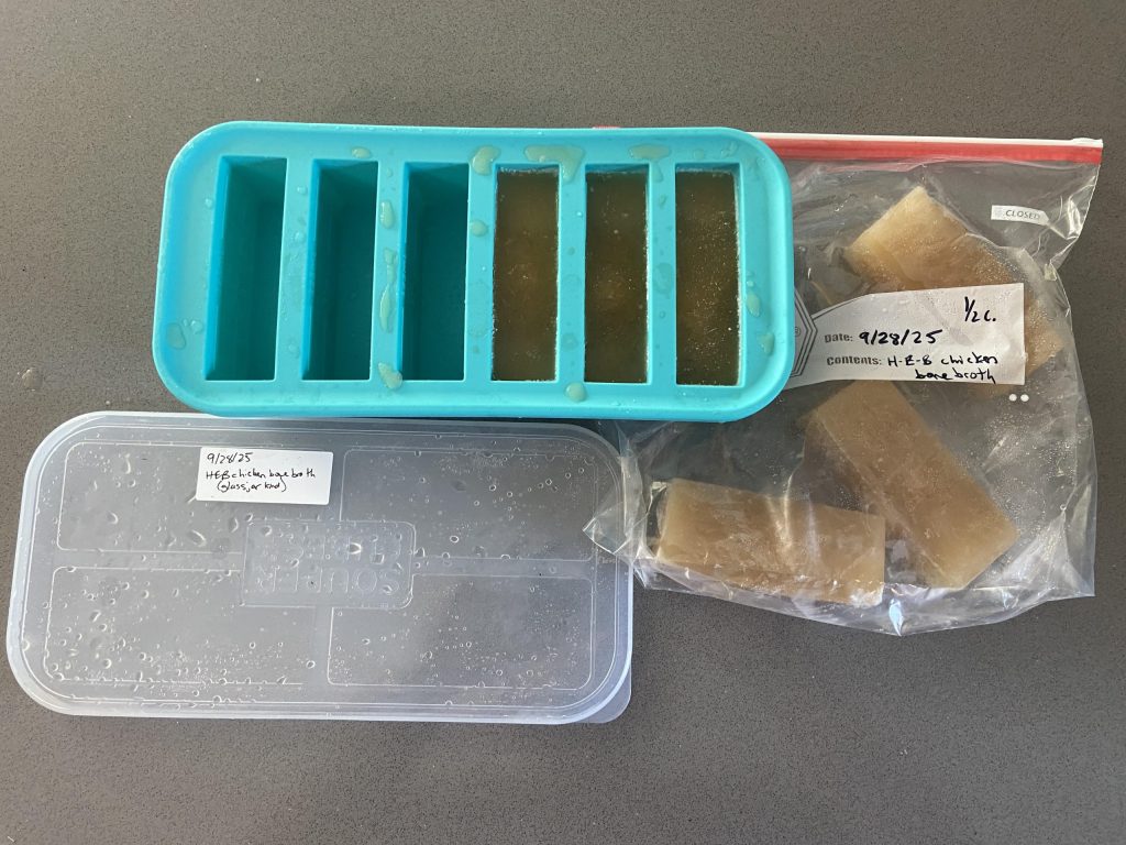 Souper Cubes tray with lid and freezer bag
