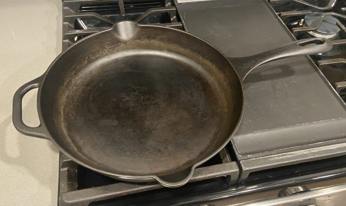 Lodge 10.25-inch seasoned cast iron skillet