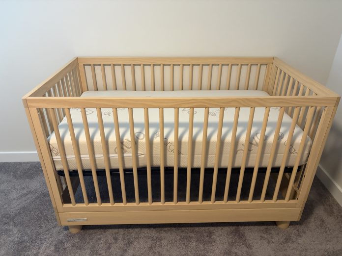Delta Children Ari Crib